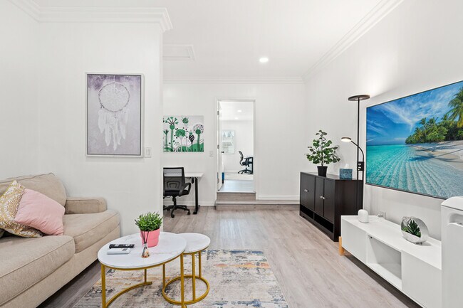 Building Photo - Fully Furnished 2BR Home w/ Private Entry ...