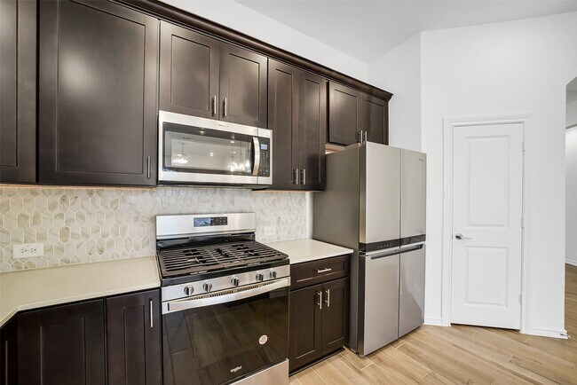 Building Photo - 1309 Tan Gable Ln