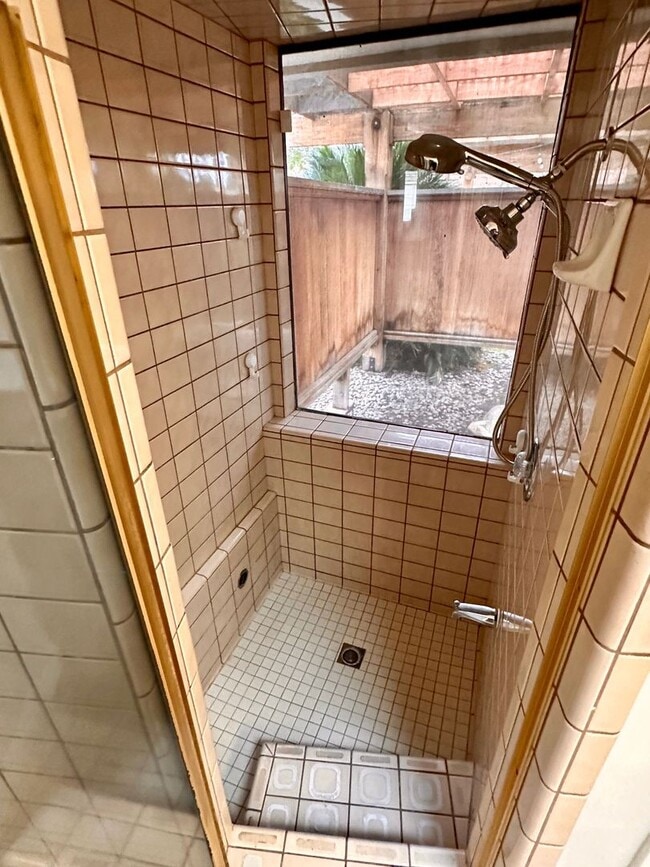 Building Photo - Haggin Oaks Cul De Sac Beauty! Best Schools and Shopping! 3Bed 2Bath $2,750Rent $2,750Deposit App...