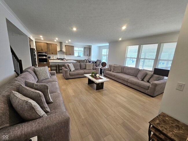 Building Photo - 15445 Hurst Rd