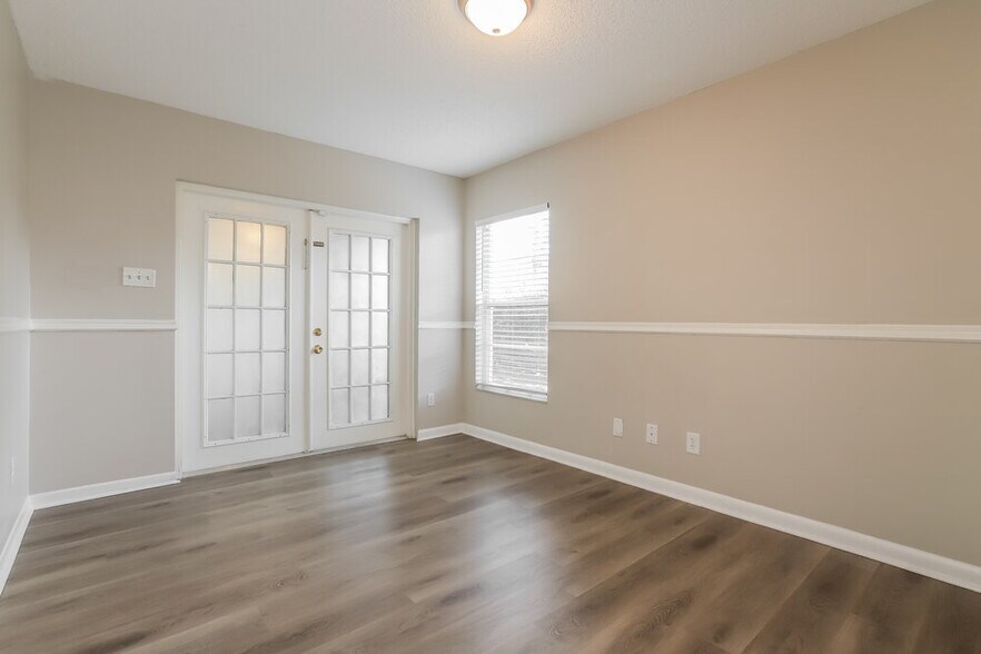 Building Photo - 1521 Vernon Ct