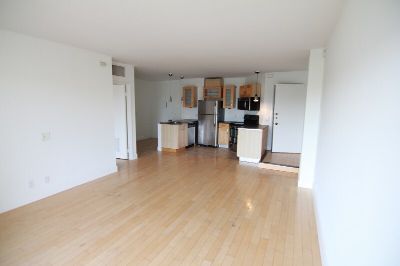 Building Photo - 3949 Los Feliz Blvd