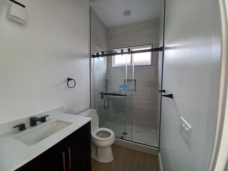 Building Photo - 319 E Ramona St