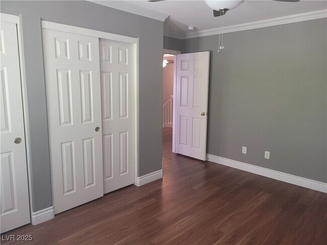 Building Photo - 11078 Village Crest Ln