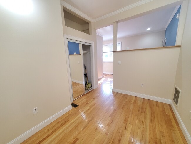 Building Photo - 44 Edgar Ave