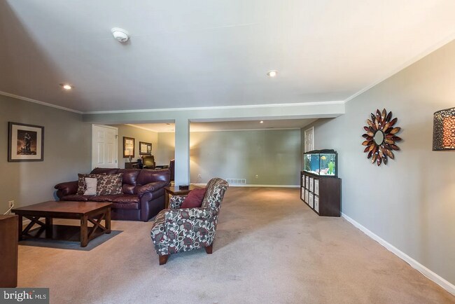 Building Photo - 19 Patriot Ct