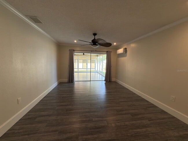 Building Photo - 2311 Heron Cir