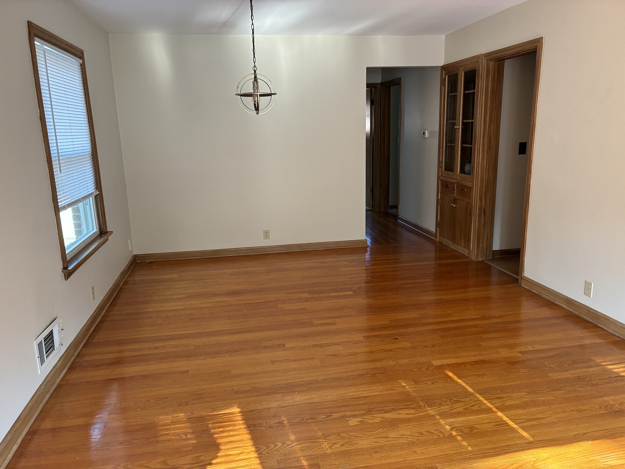 Living area - 4306 N Stowell Ave