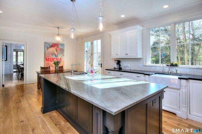 Building Photo - 37 Beaver Brk Rd