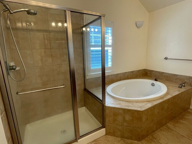 Building Photo - Well maintained 3bd Issaquah Highlands Tow...