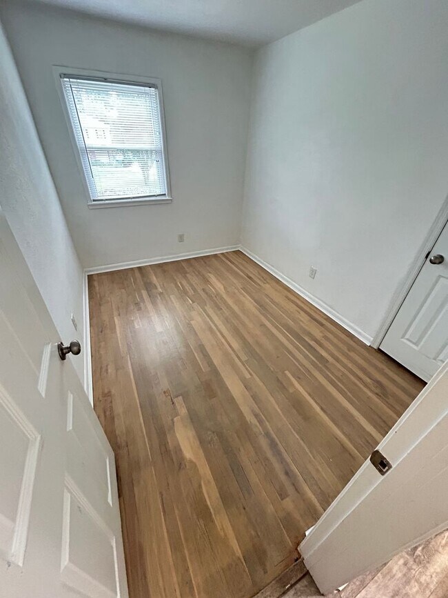 Building Photo - 3061 Ole Towne Ln