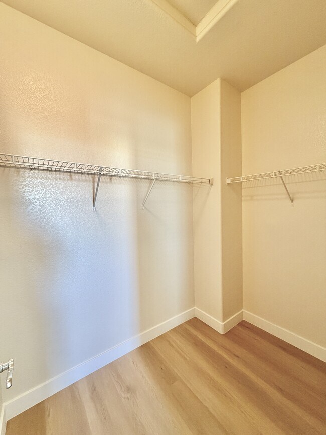 Building Photo - 315 Ladies Tee Ct