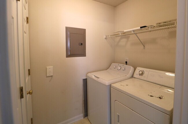 Building Photo - 421 Timberline Ridge Ct