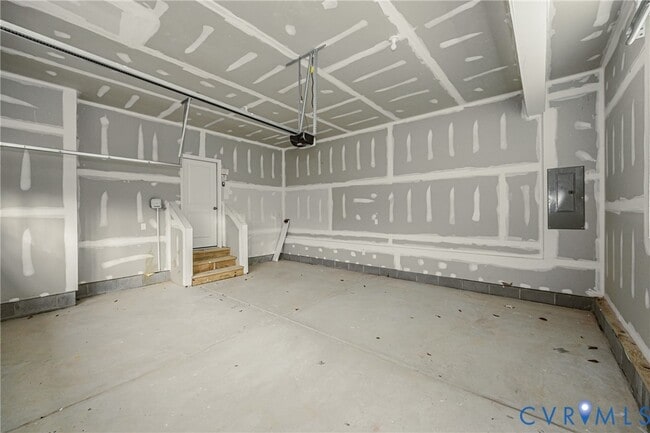 Building Photo - 6467 Fennec Run