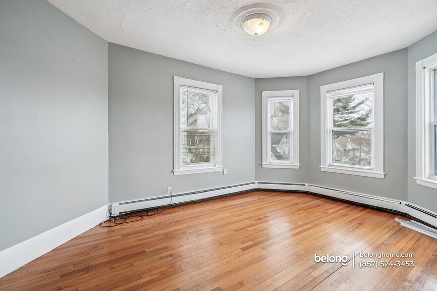 Building Photo - 62 Fuller St