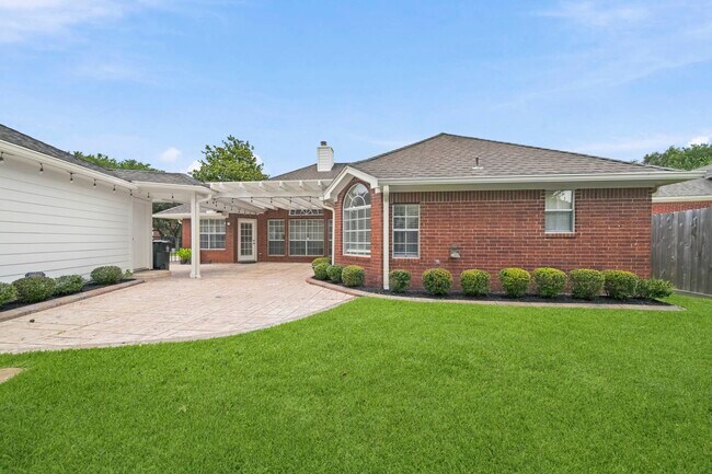 Building Photo - 1735 Berkoff Dr