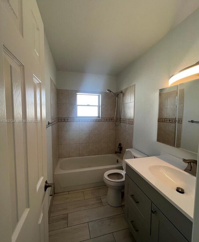 Building Photo - 19420 Carolina Cir