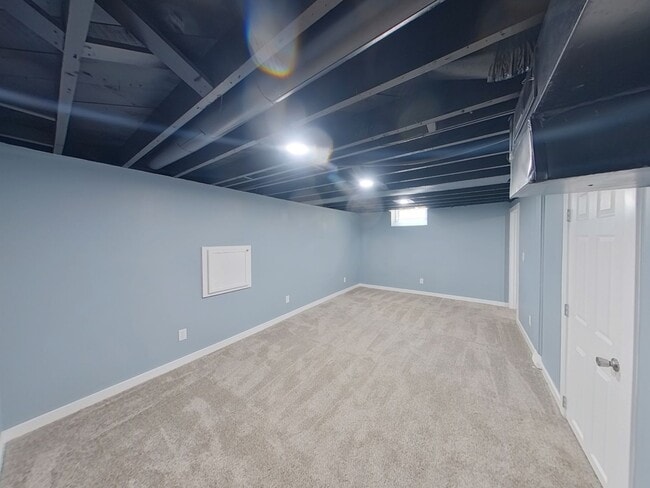 Building Photo - 2027 N Spruce St