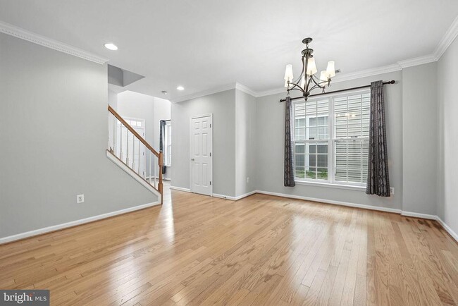 Building Photo - 4705 Manor Dr
