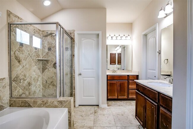 Building Photo - 128 Fort Cobb Way