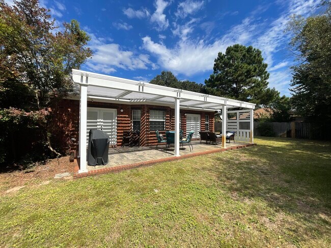 Building Photo - 9331 Vandivere Dr