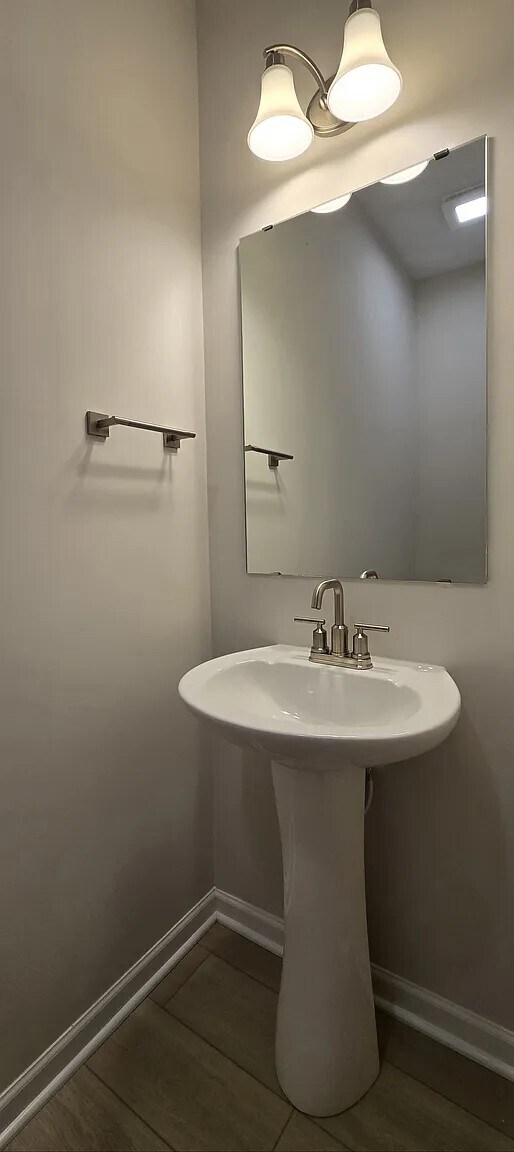 Building Photo - 3472 Bushwillow Dr