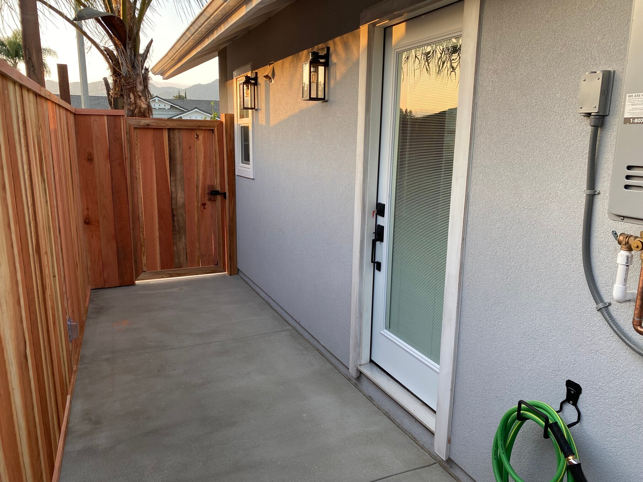 Building Photo - 6536 Tamarind St