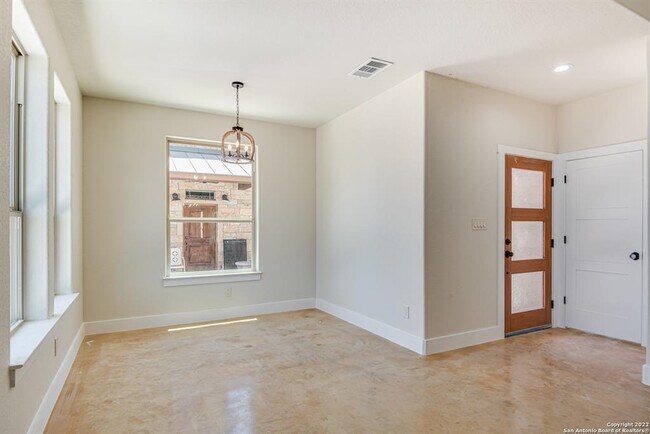 Building Photo - 1702 Gruene Vineyard Crossing