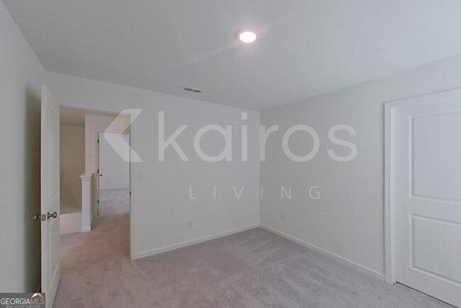 Building Photo - 112 Flat Rock Ml Trl