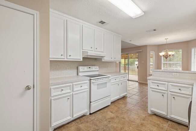 Building Photo - 2511 Westwood Main Dr