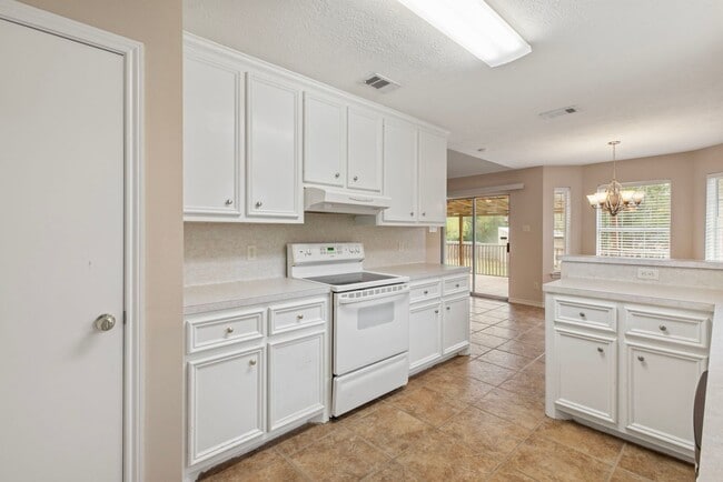 Building Photo - MAY MOVE IN!  3 Bed, 2 Bath Home in Bryan Available Now!