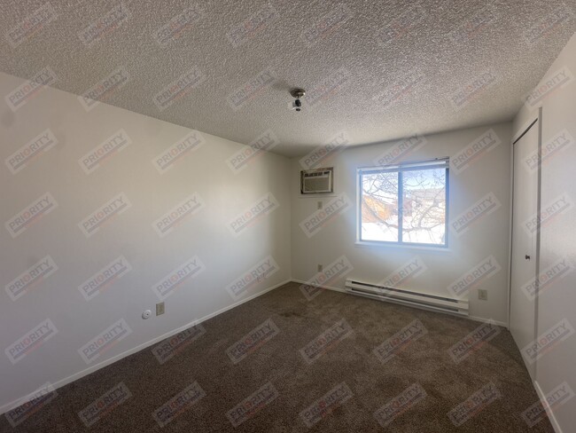 Building Photo - Ealges Nest Apartments