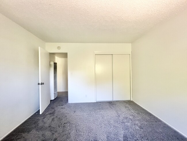 Building Photo - Gorgeous 2-bedroom 1-bathroom in Rocklin!