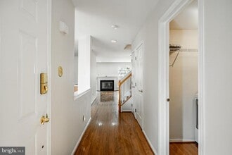 Building Photo - 124 Jeffords Ct