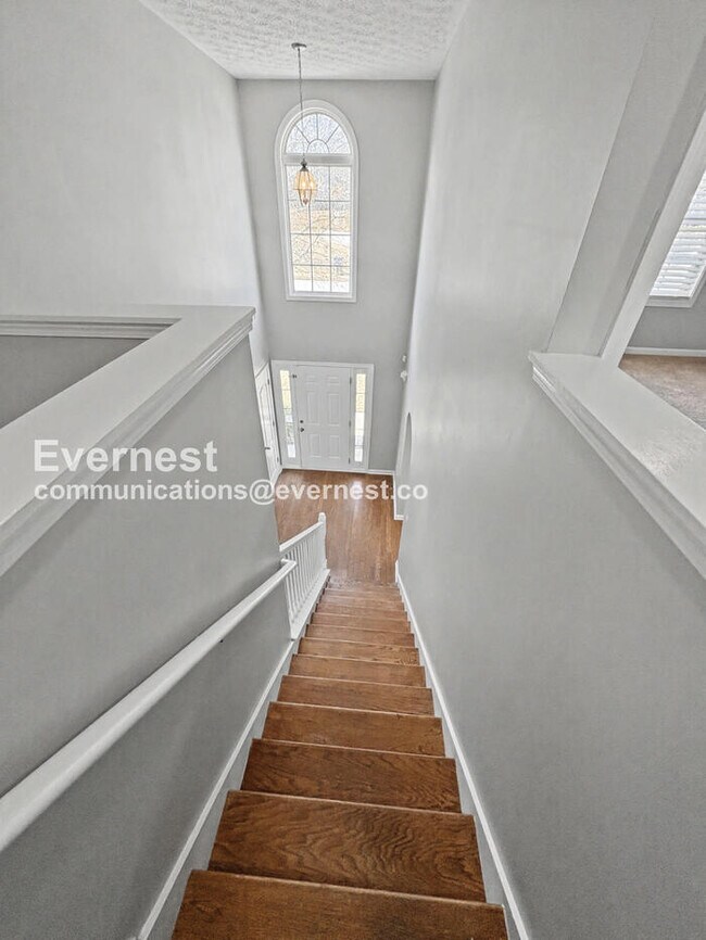 Building Photo - Limited Time Special Offer / 5 Bed, 4 Bath Home with Garage / Pet-Friendly / Vouchers Accepted / ...