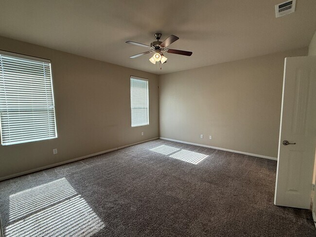 Building Photo - 7220 Cross B Rd