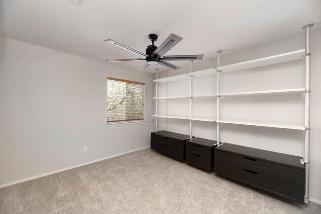 Building Photo - 9416 Bradner Dr