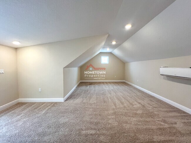 Building Photo - Charming Custom-Built Home with Bonus Room...