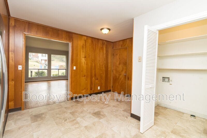 Building Photo - 3621 Lerch St