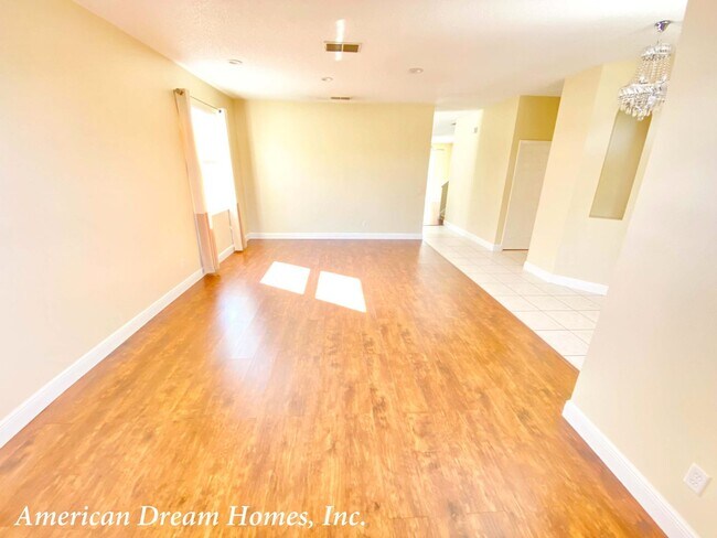 Building Photo - 729 Tuten Trail