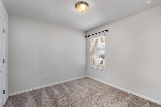 Building Photo - 504 Longmount Cv