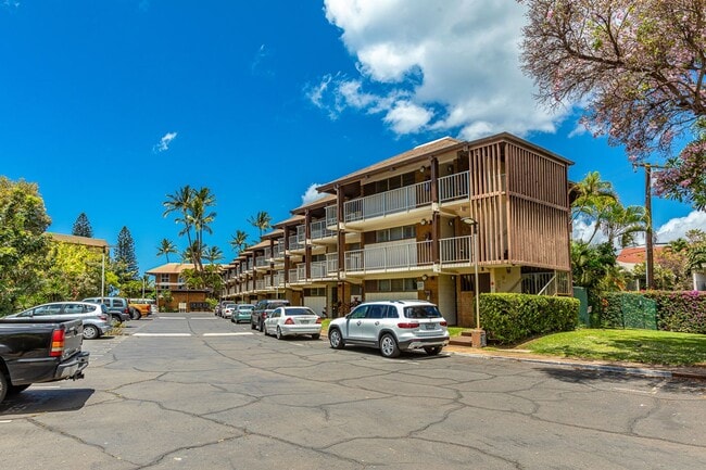 Building Photo - Oceanfront 1 Bed/1 Bath Fully Furnished Condo at Waipuilani!