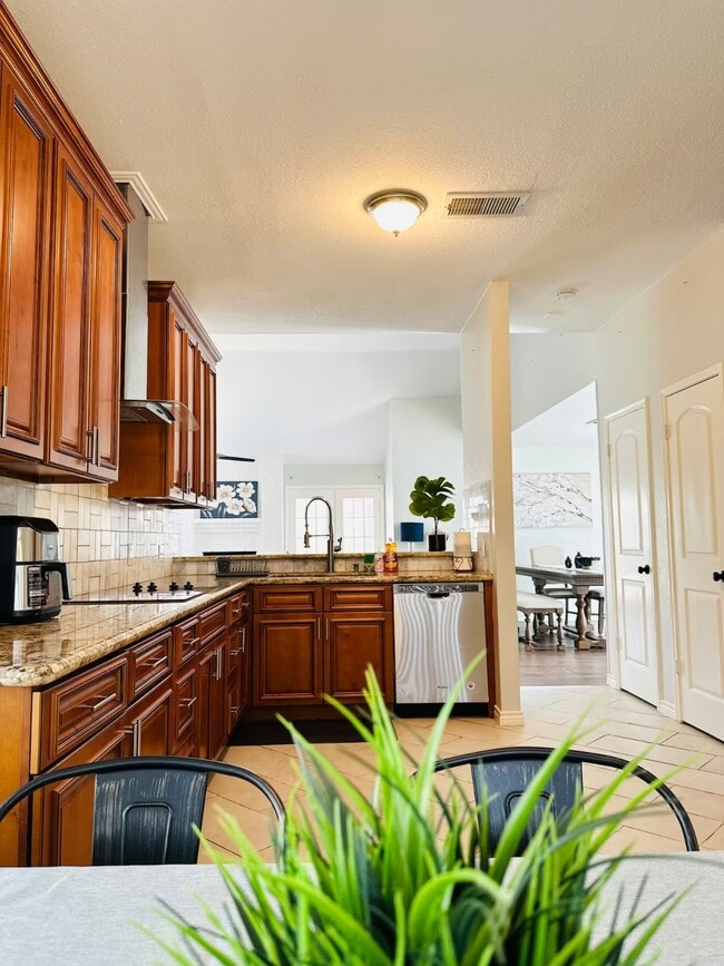 Building Photo - 12727 Ashford Knoll Dr