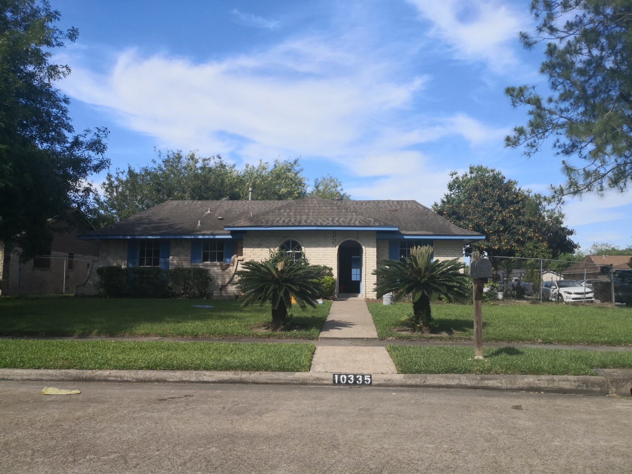 Front of House - 10335 Glenkirk Dr