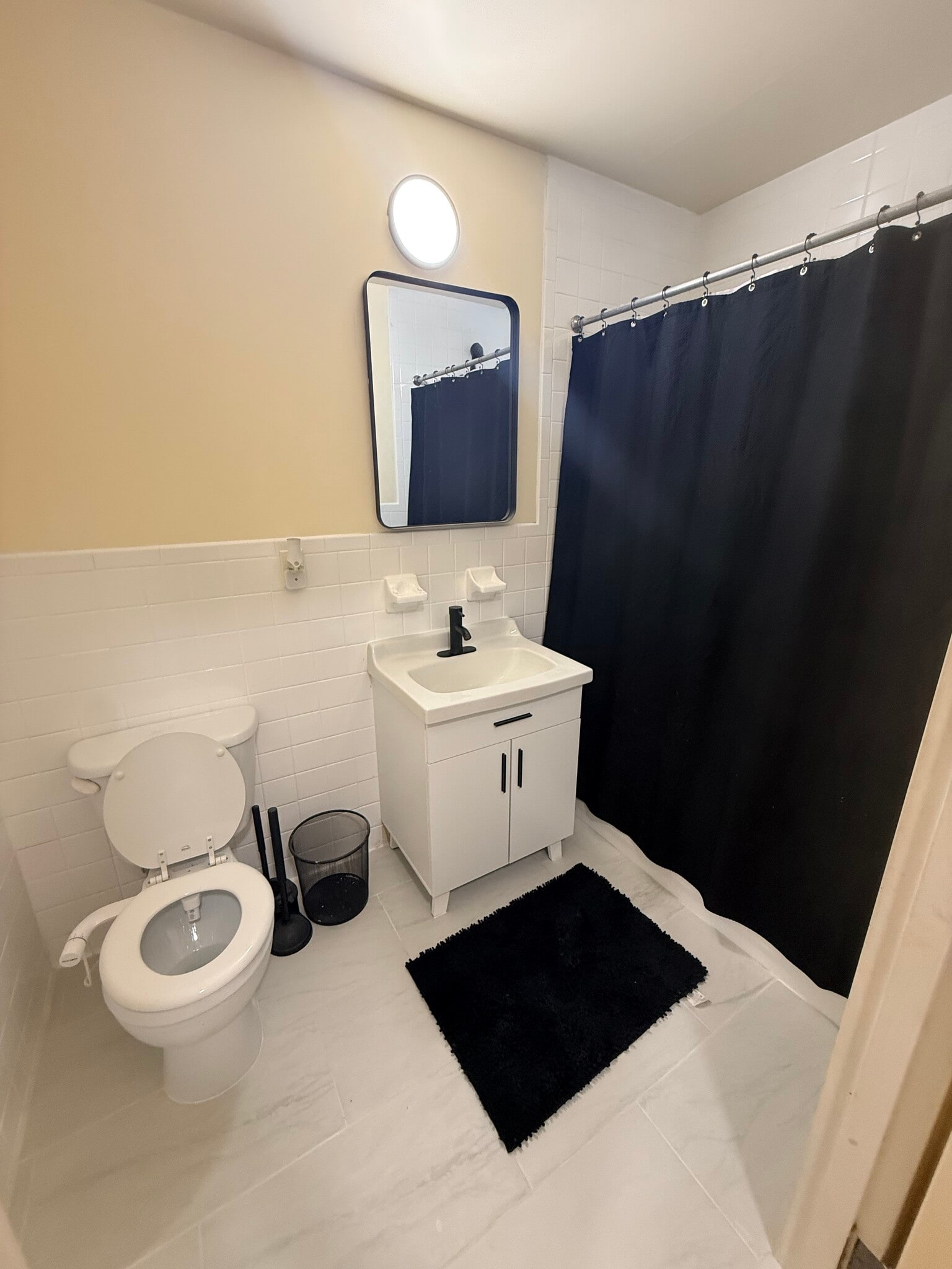 Building Photo - 295 Throop Ave