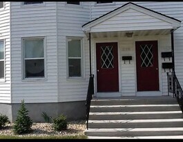 Building Photo - 230 Pleasant St