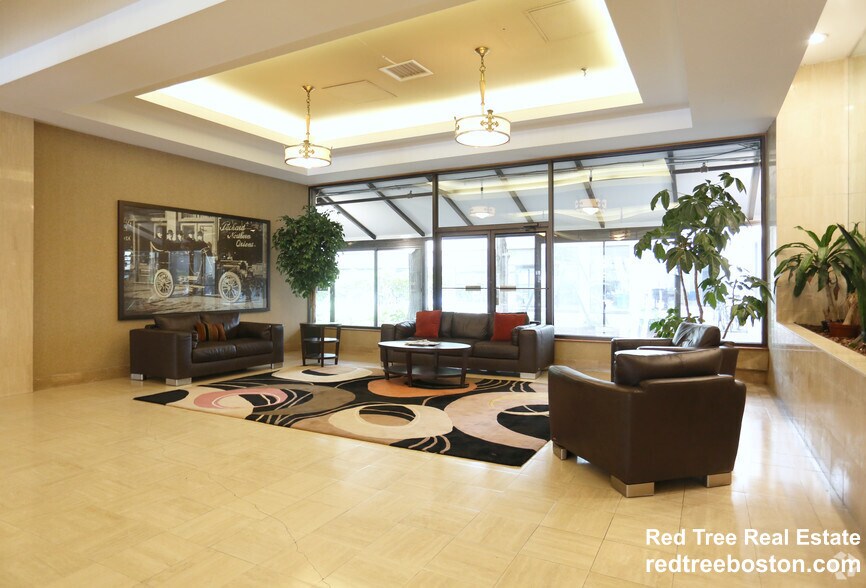 Building Photo - 1079 Commonwealth Ave