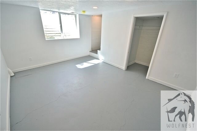 Building Photo - Fantastic 4 Bedroom Riverton Duplex