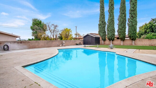 Building Photo - 428 S Meridian Ave