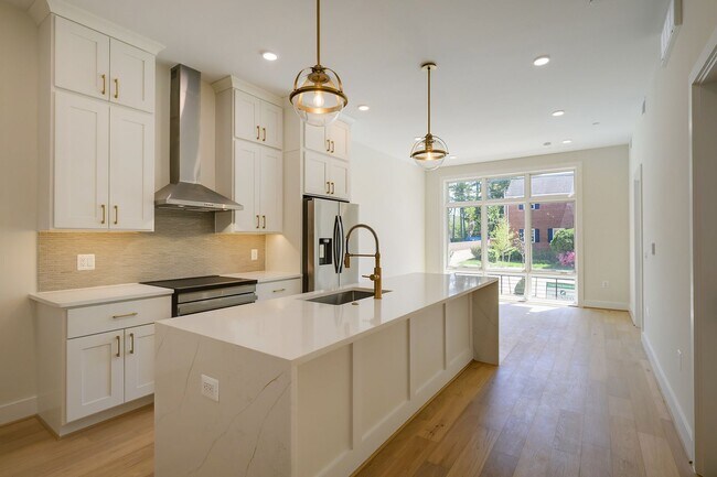 Building Photo - Modern Sophistication in NW/Friendship Heights - BRAND NEW 2BR/2BA w/ Private Parking